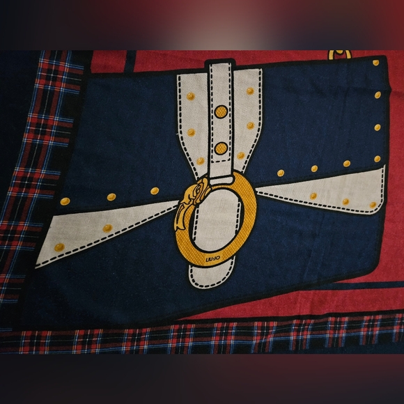 Liu Jo square couture carf navy blue red gorgeous holiday elegance quiet luxury - Picture 3 of 3